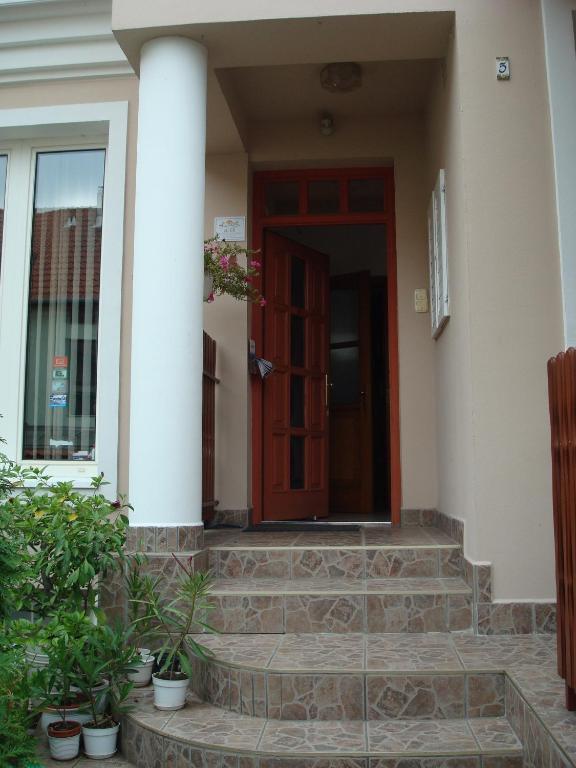 Vincze Vendeghaz Apartment Eger Exterior photo